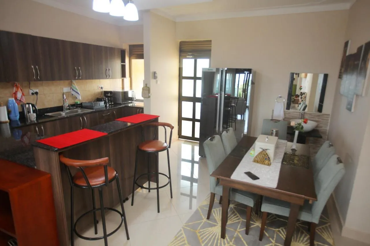 Executive Apartments Καμπάλα Δωμάτια σε οικογενειακή κατοικία